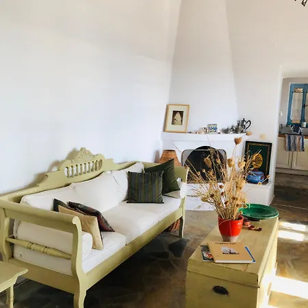 Thimari Andros Willa Áyios Pétros